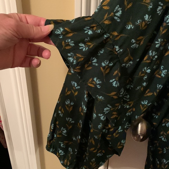 NWT Sonoma green w/lt blue flowers ruffles on collar & long sleeves blouse 4x - Picture 4 of 14